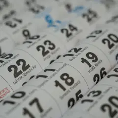 Kalendarz z zaznaczonymi imieniami. Widać daty 21, 22, 23, 24, 25, 26, 27. Może to być kalendarz imieninowy Danuty.