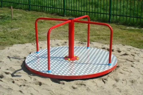 Jak zrobić karuzelę na plac zabaw - proste kroki i bezpieczeństwo