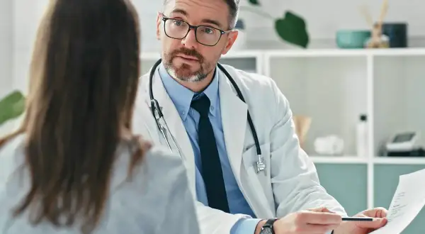 Czy lekarz rodzinny może wystawić skierowanie na biopsję i jak to zrobić?