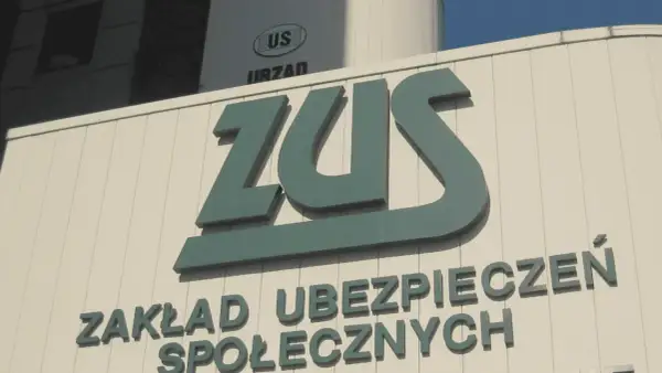 ZUS - Zakład Ubezpieczeń Społecznych. Czekamy na zmiany w 800 plus.